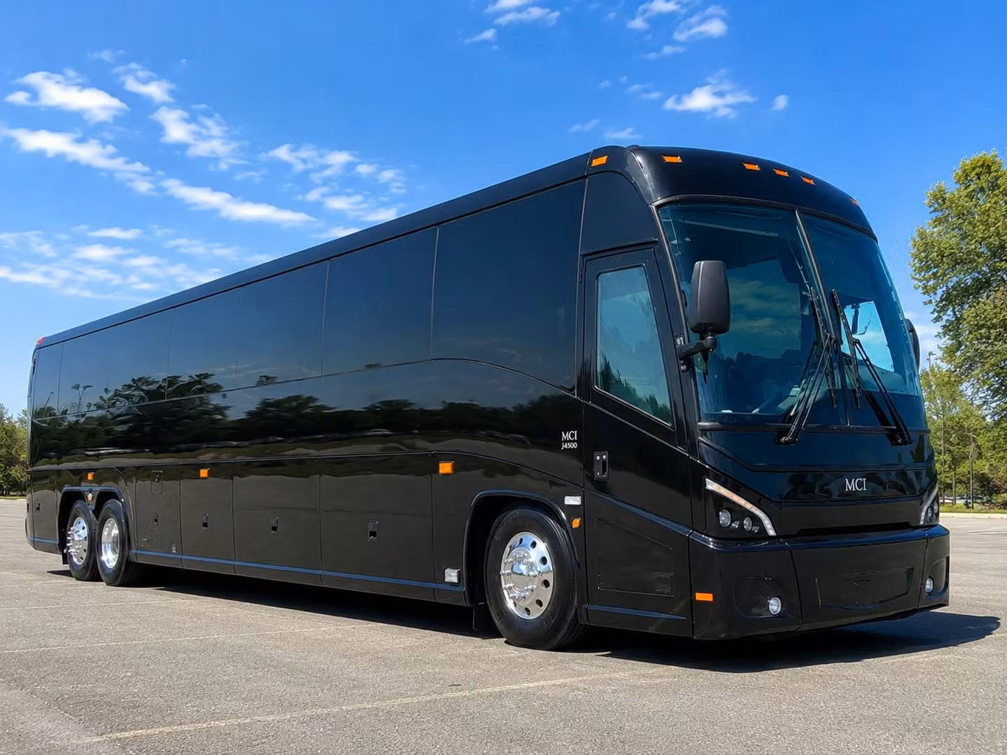charter bus rentals for concerts and events at pine knob music theatre