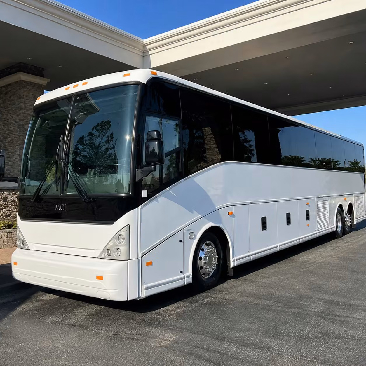 oakland county international airport transfers made simple for pontiac groups