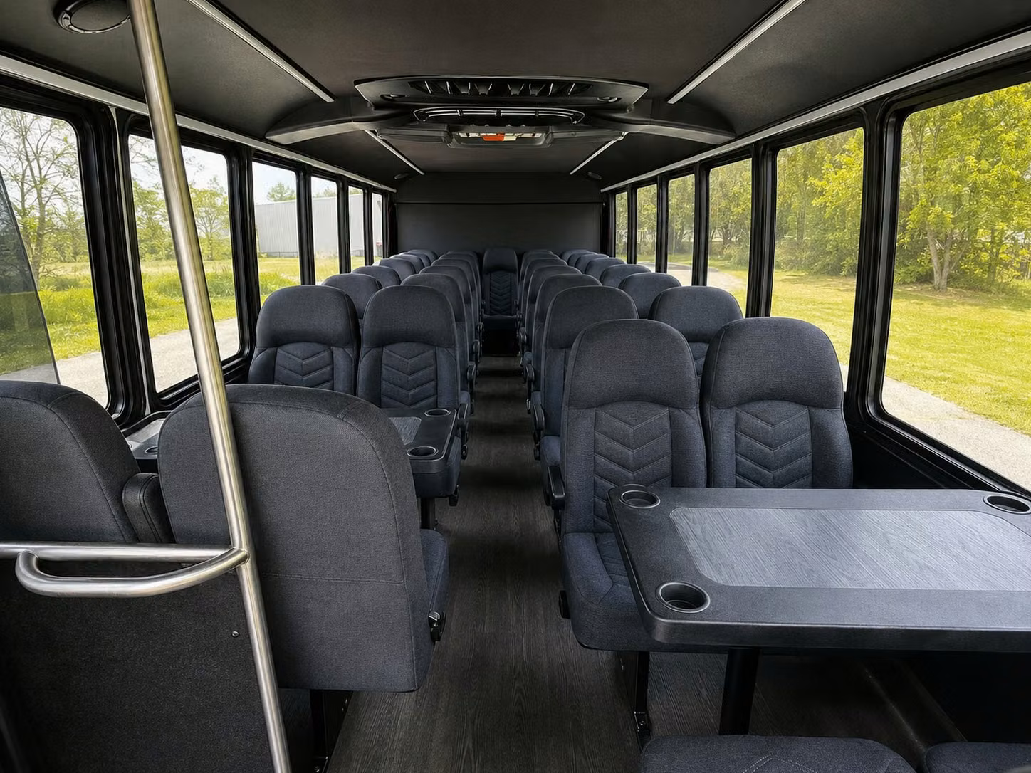 pontiac 20 passenger minibus rental