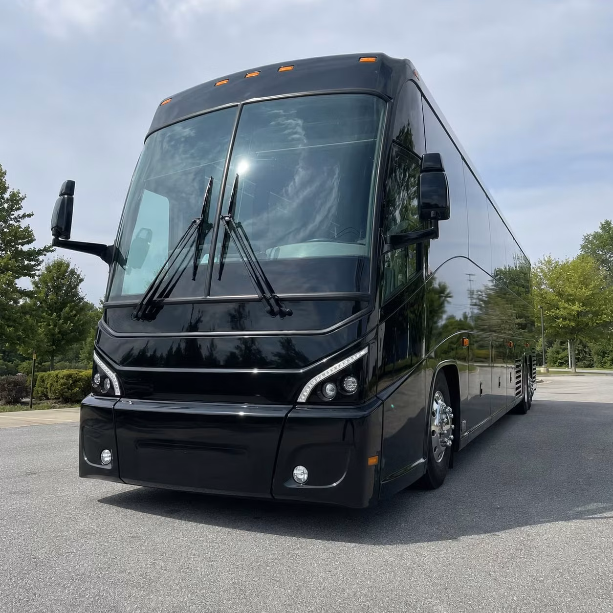 pontiaccharterbuscompany com helps you manage recurring government shuttle routes in pontiac without the headache