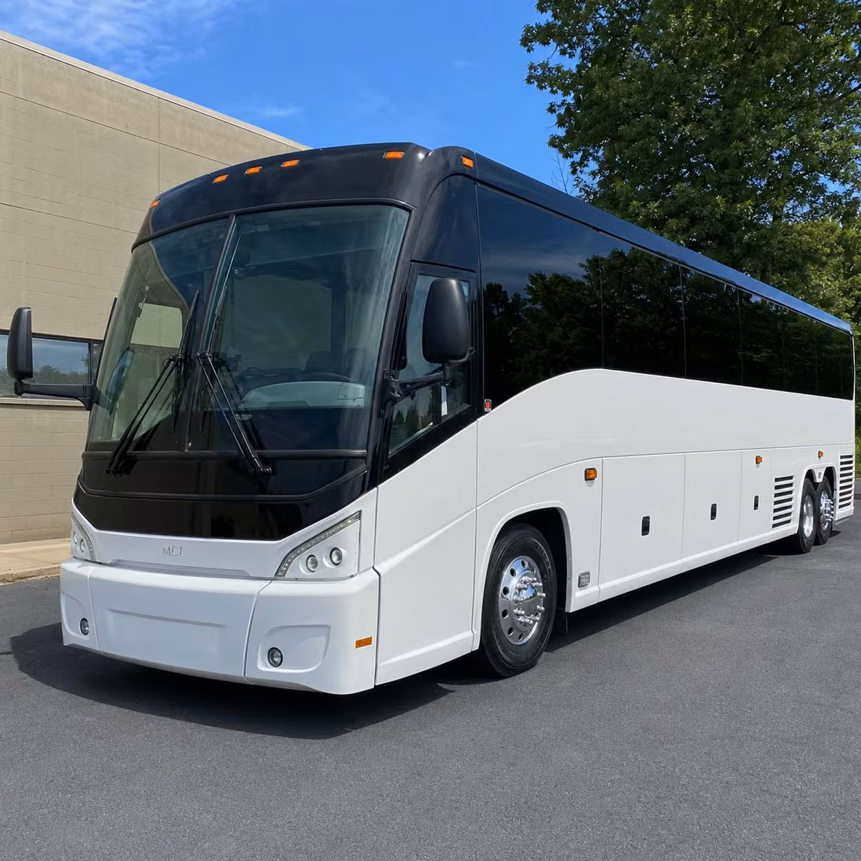 pontiaccharterbuscompany com makes it possible to find the right bus for overnight and multi day trips from pontiac