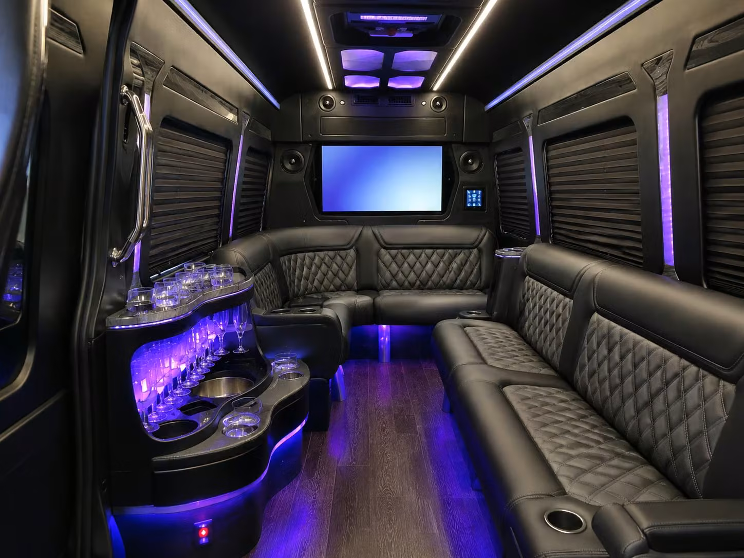 pontiaccharterbuscompany com makes multi day wedding weekend transportation in pontiac easy