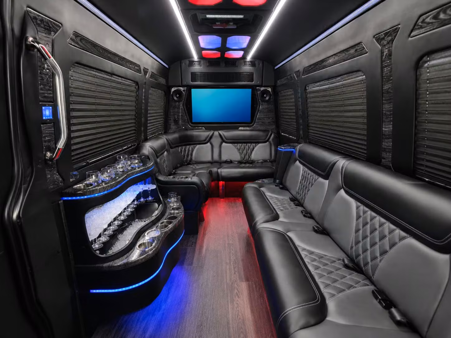 sports team and fan bus rentals for pontiac groups