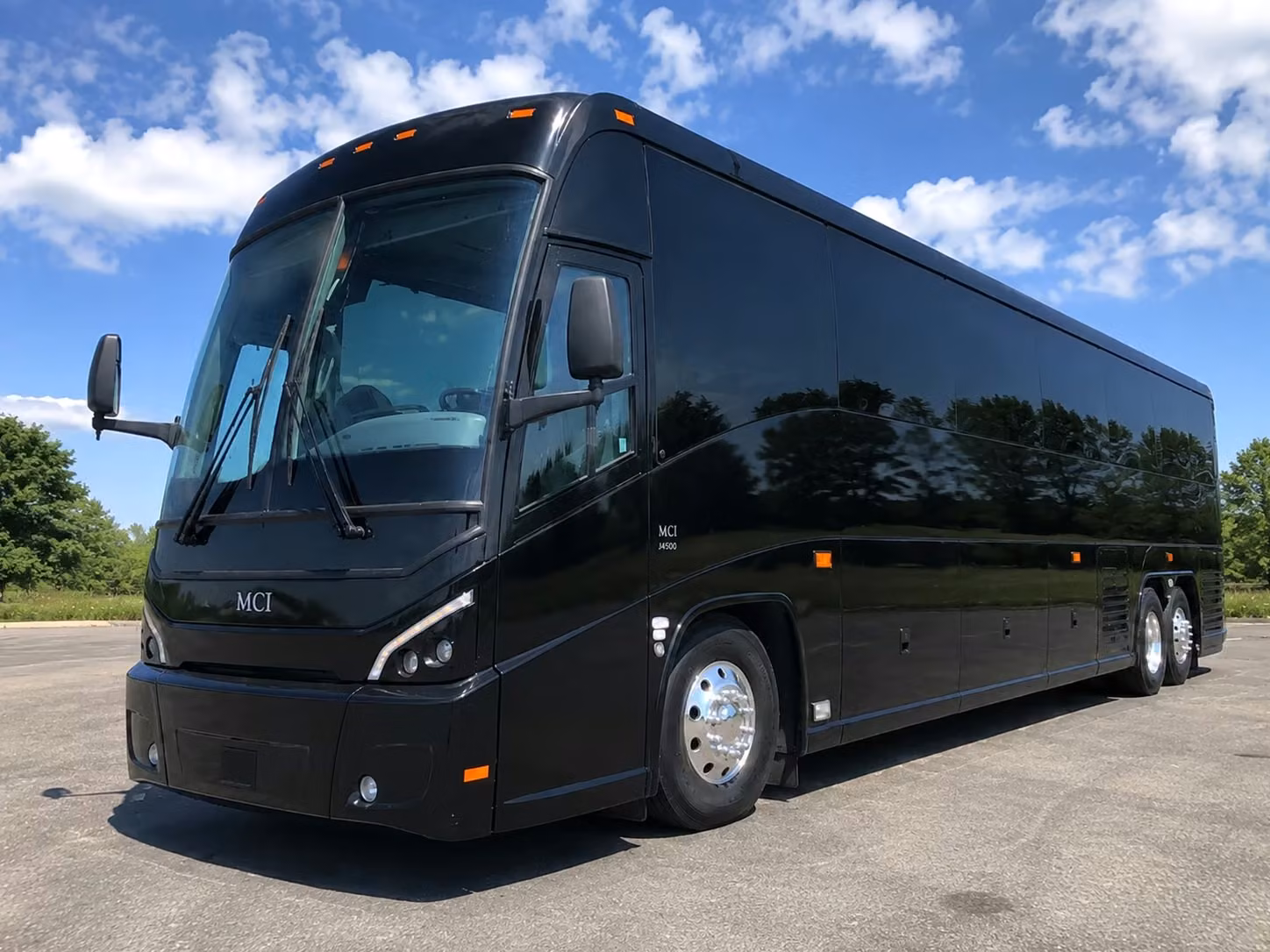 wedding guest shuttle bus rentals in pontiac michigan