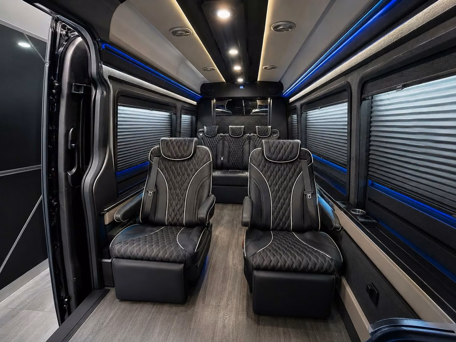 with pontiaccharterbuscompany com you can plan pontiac airport transportation for any group size or occasion